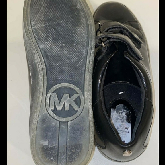 Michael Kors Craig  Black Patent Logo Fashion - Picture 9 of 9